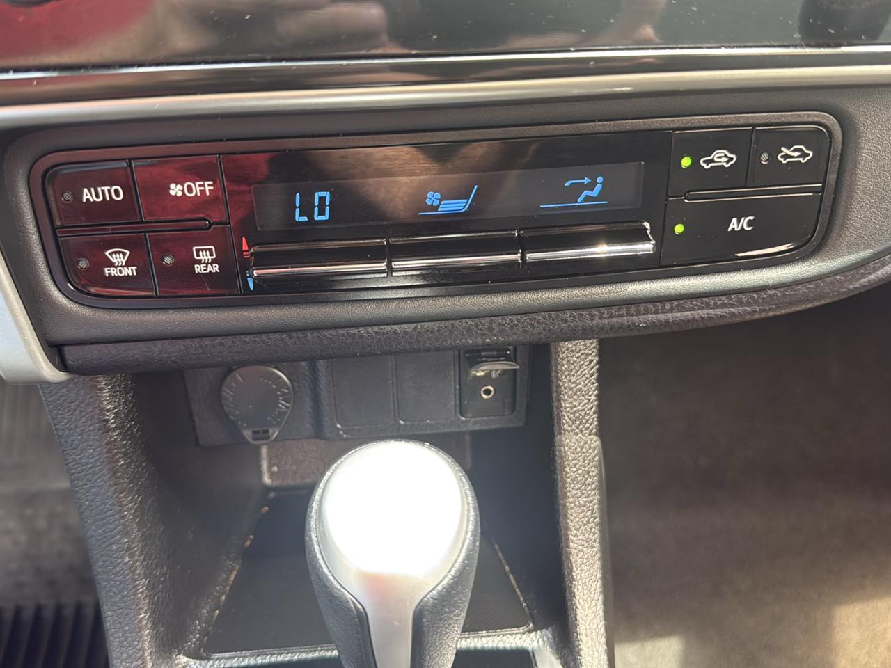 Toyota Corolla LE CVT (Natl) 2018