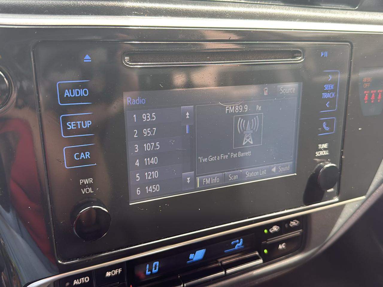 Toyota Corolla LE CVT (Natl) 2018