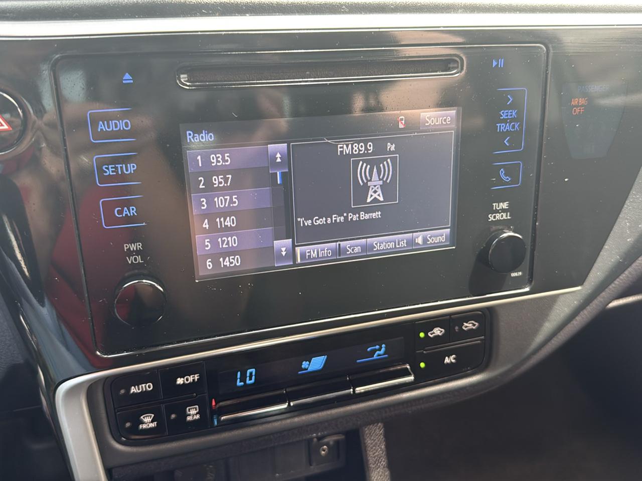 Toyota Corolla LE CVT (Natl) 2018