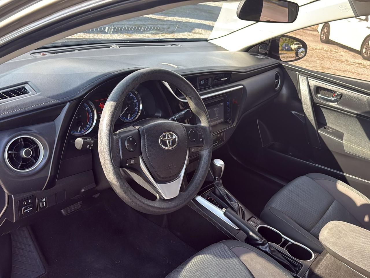 Toyota Corolla LE CVT (Natl) 2018