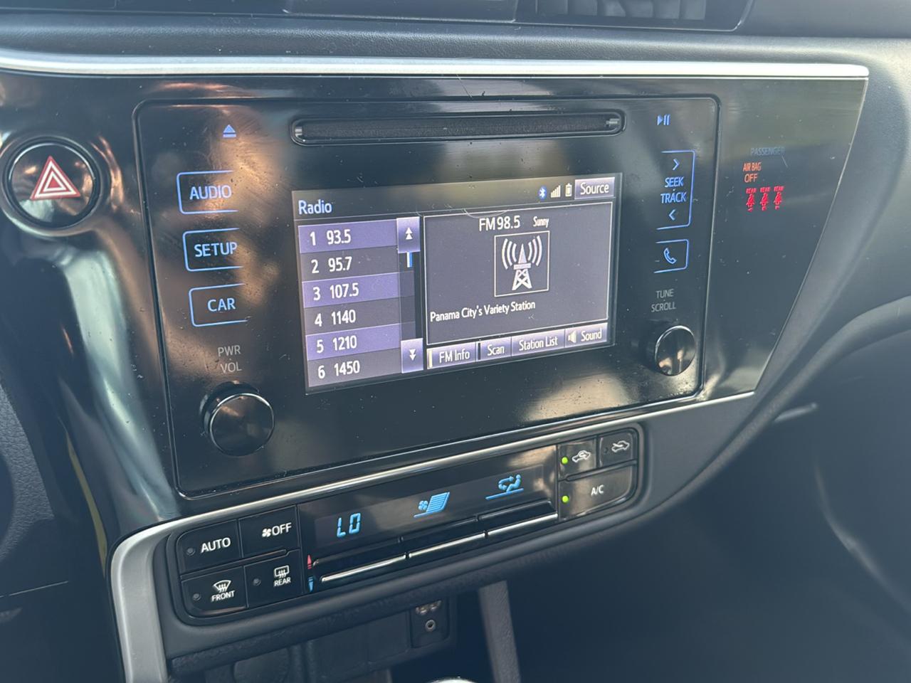 Toyota Corolla LE CVT (Natl) 2018