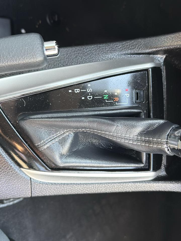 Toyota Corolla LE CVT (Natl) 2018