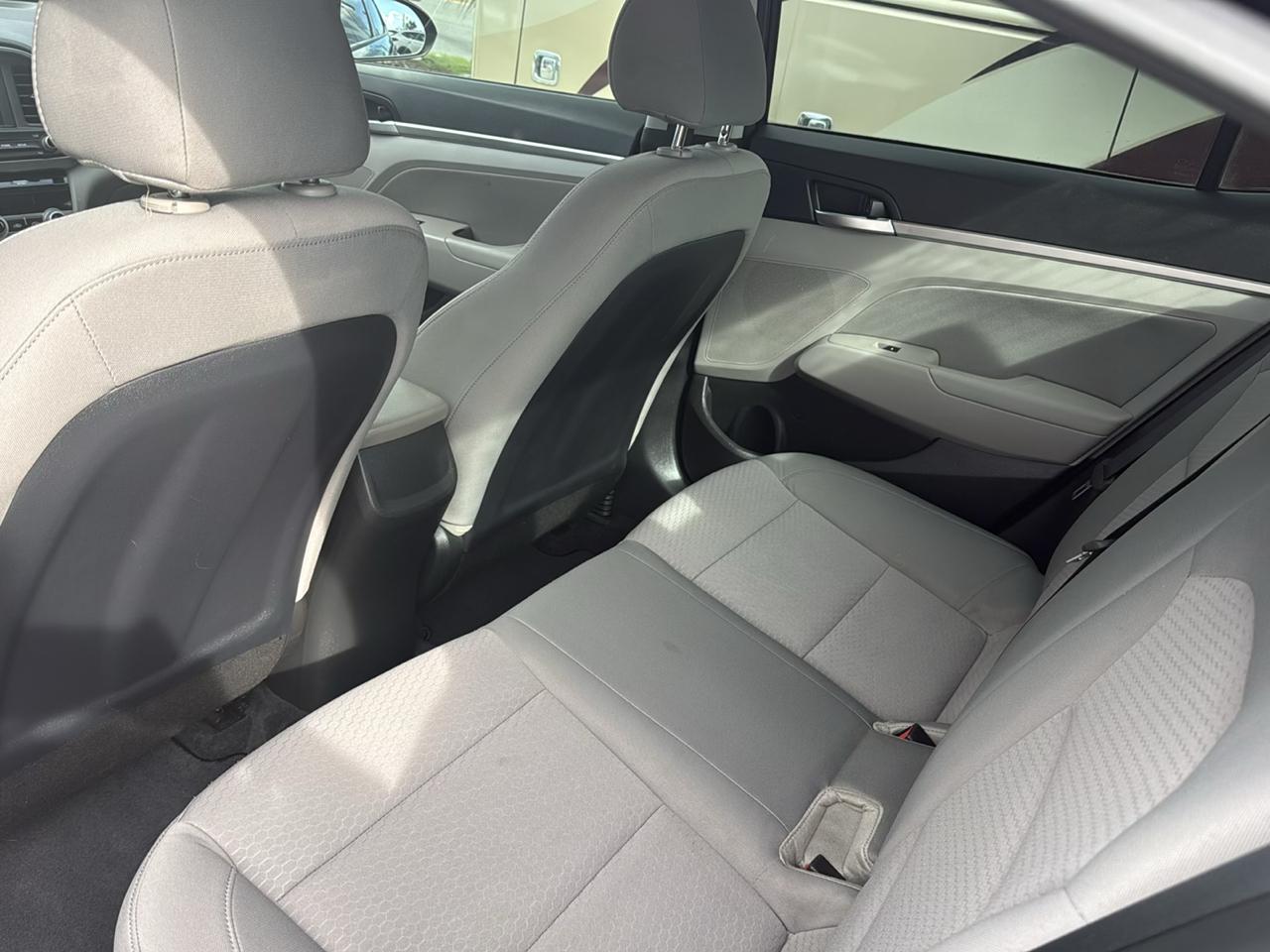 Hyundai Elantra SEL IVT 2020
