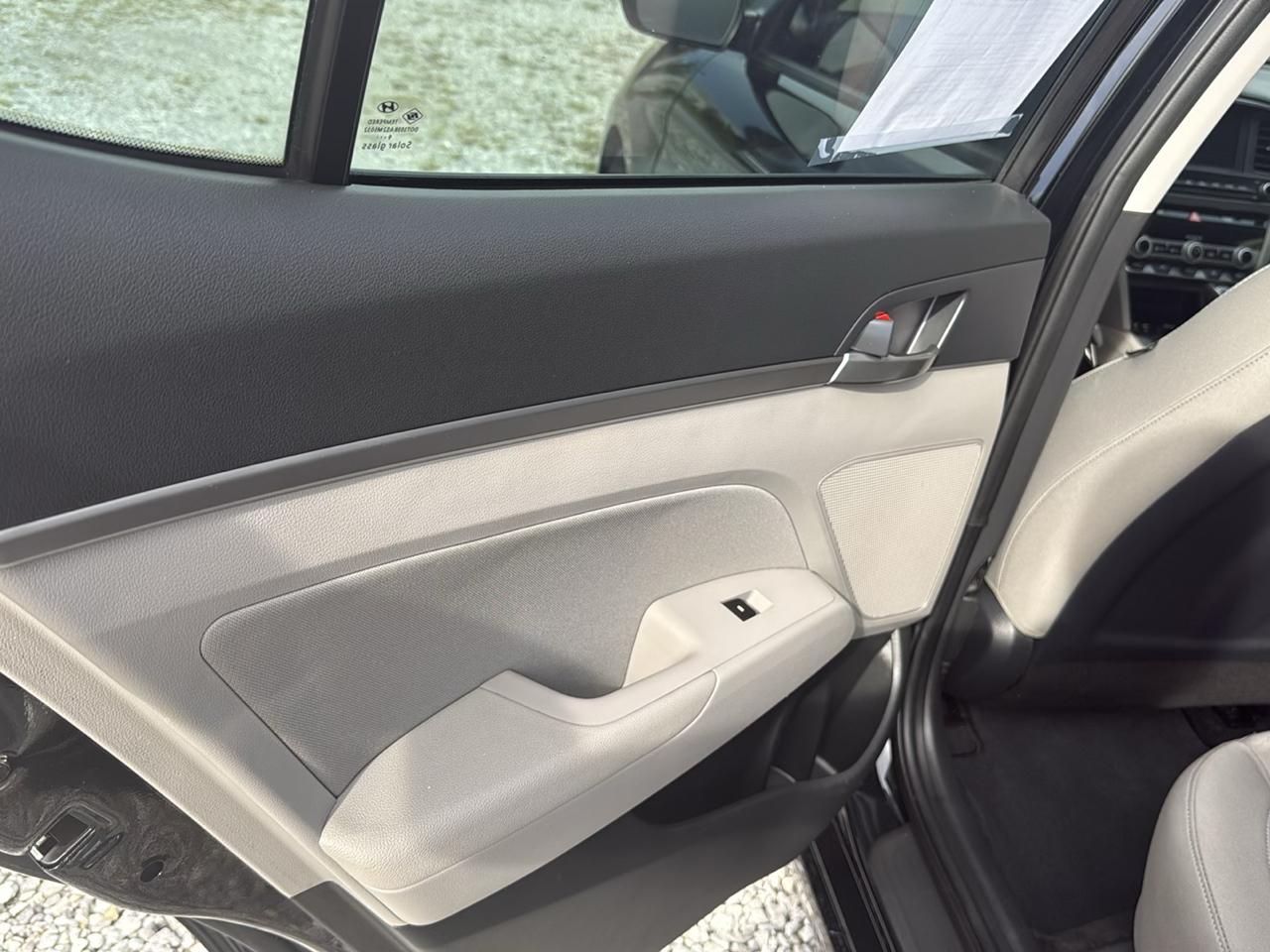 Hyundai Elantra SEL IVT 2020