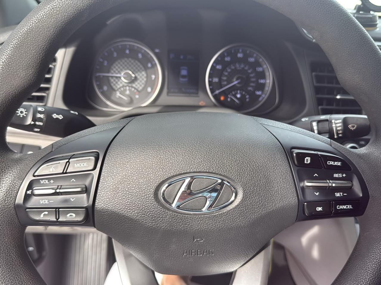 Hyundai Elantra SEL IVT 2020