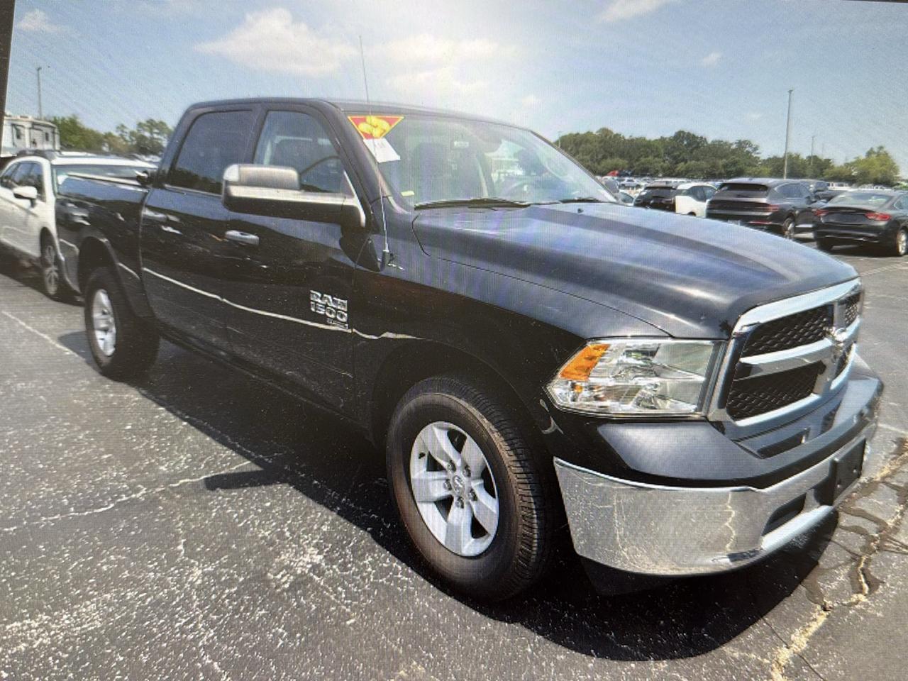 RAM 1500 Classic SLT 4x4 Crew Cab 5'7" Box 2023