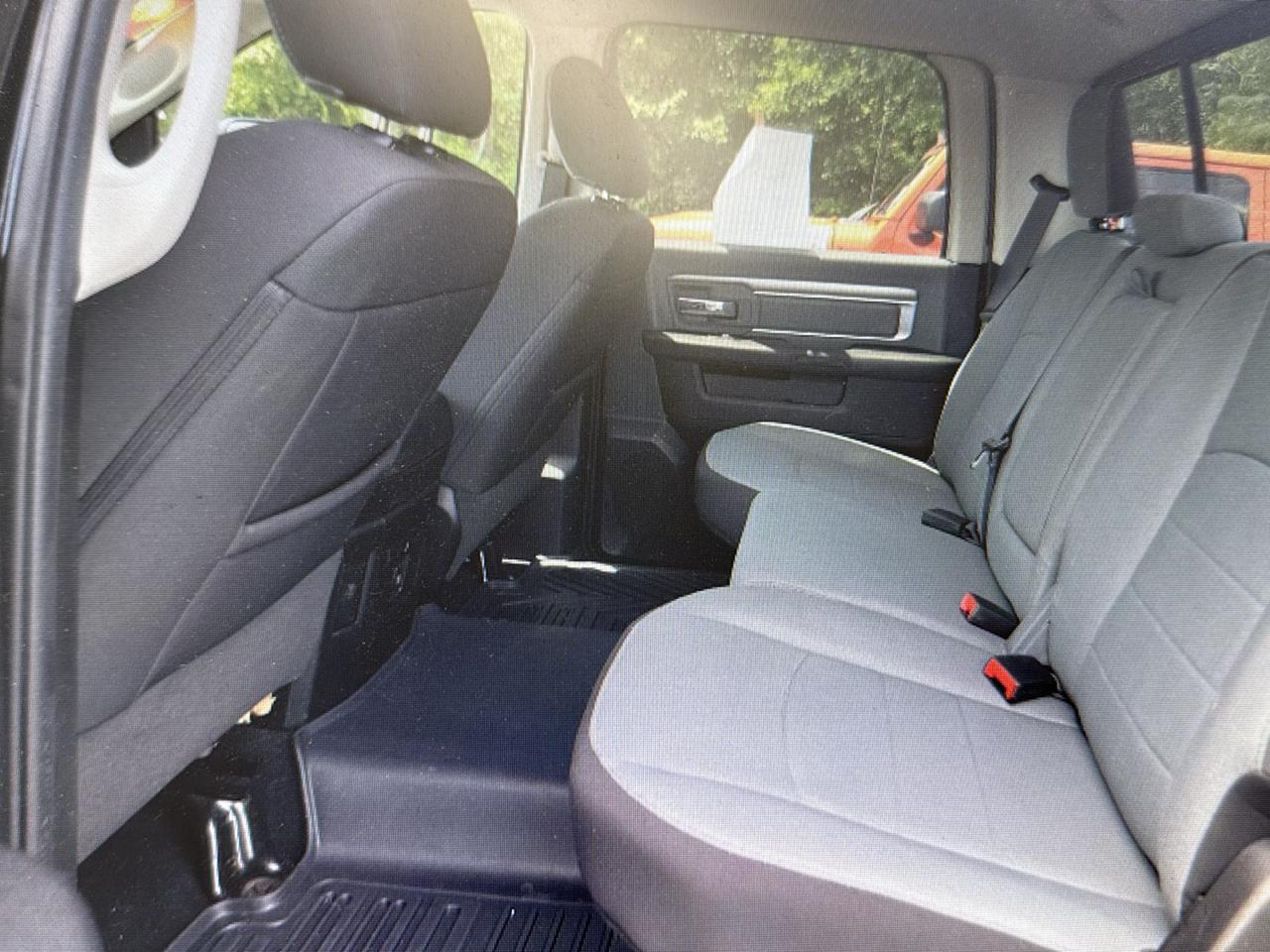 RAM 1500 Classic SLT 4x4 Crew Cab 5'7" Box 2023
