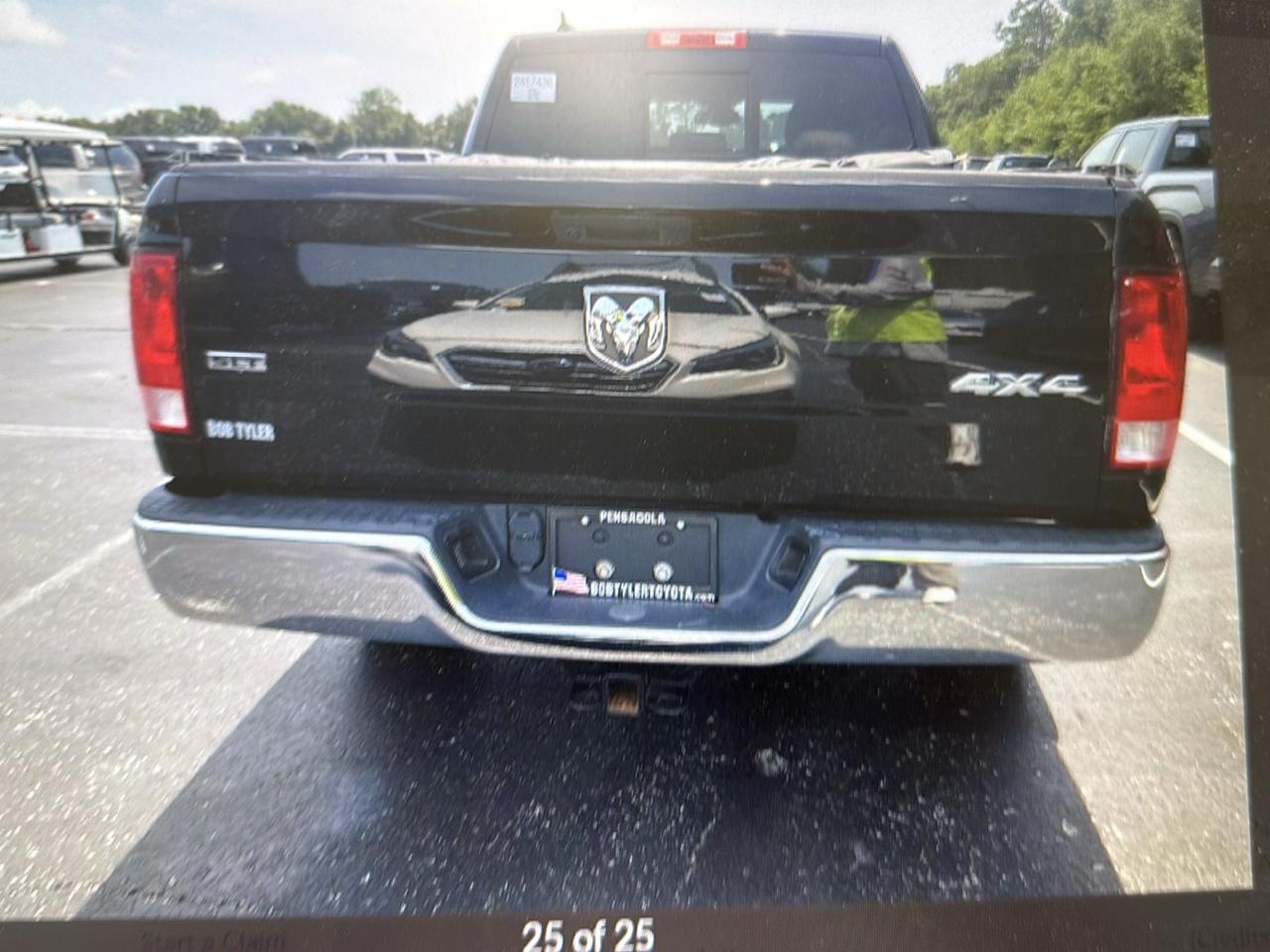 RAM 1500 Classic SLT 4x4 Crew Cab 5'7" Box 2023