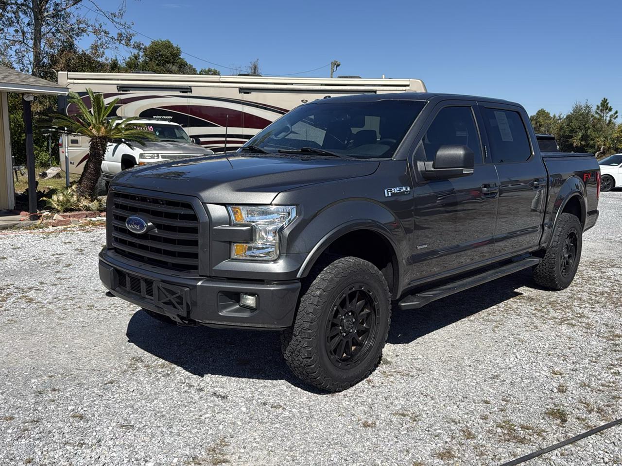 Ford F-150 4WD SuperCrew 145" XLT 2016