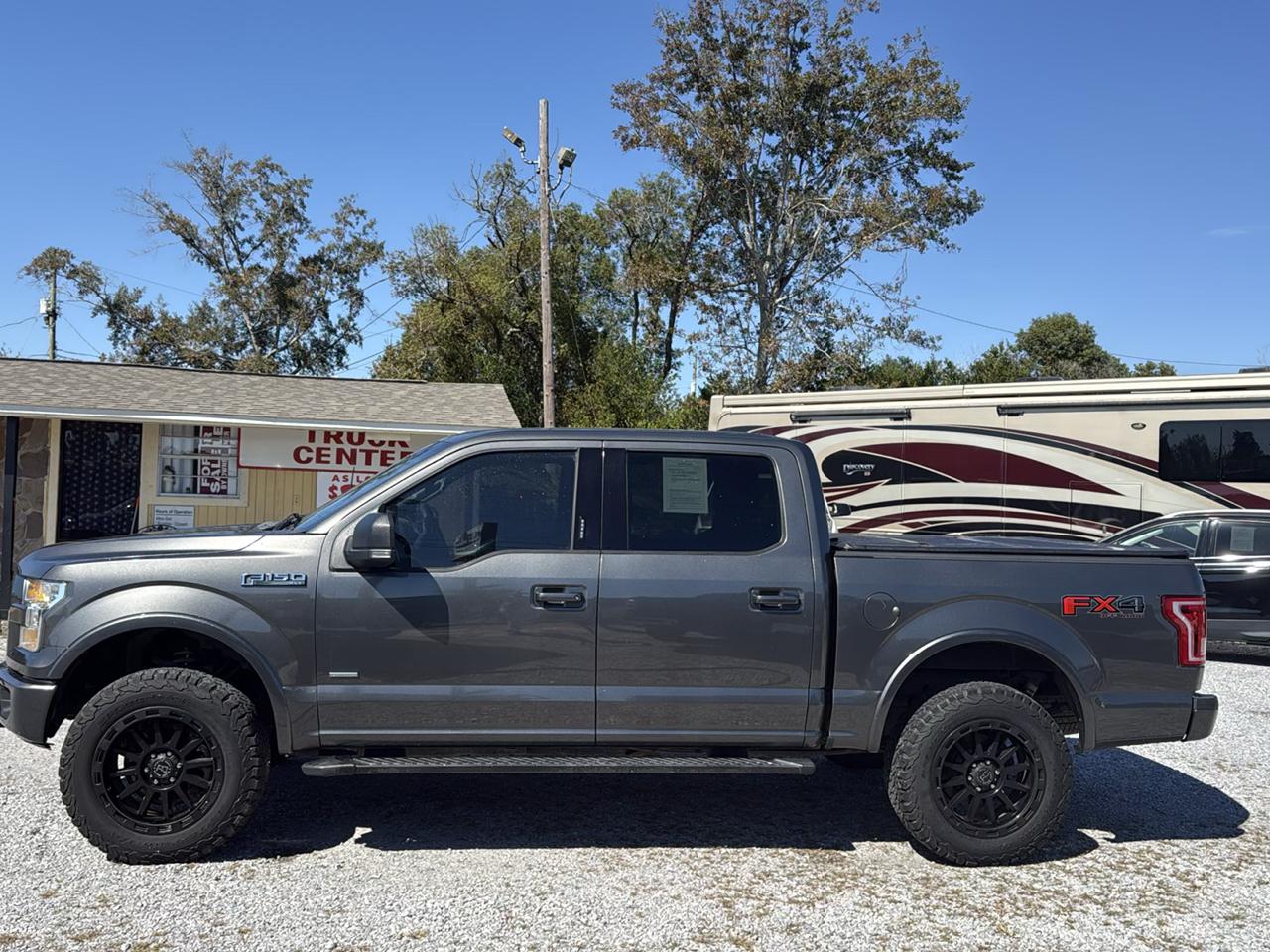 Ford F-150 4WD SuperCrew 145" XLT 2016