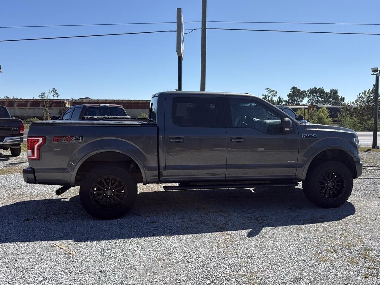 Ford F-150 4WD SuperCrew 145" XLT 2016