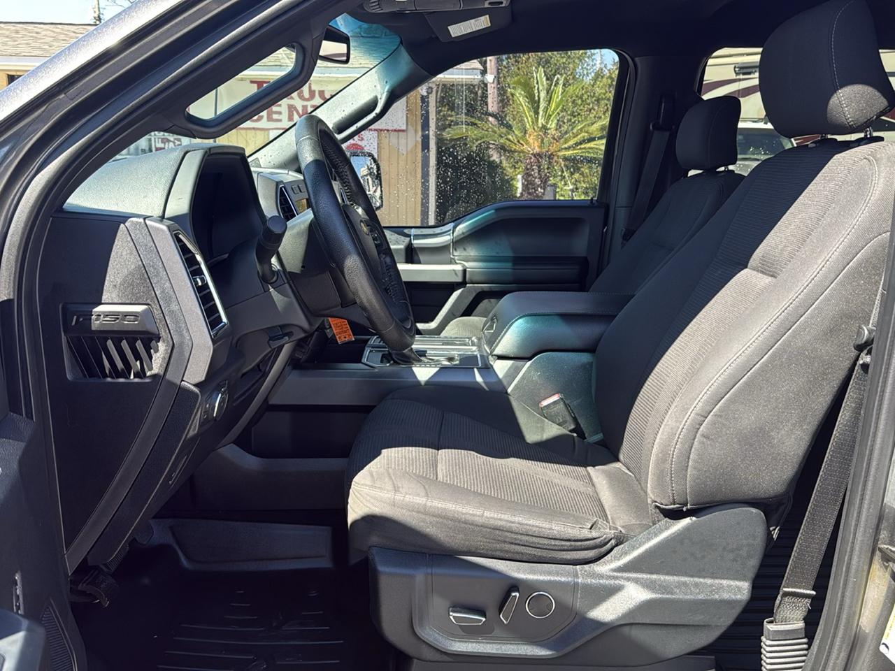 Ford F-150 4WD SuperCrew 145" XLT 2016