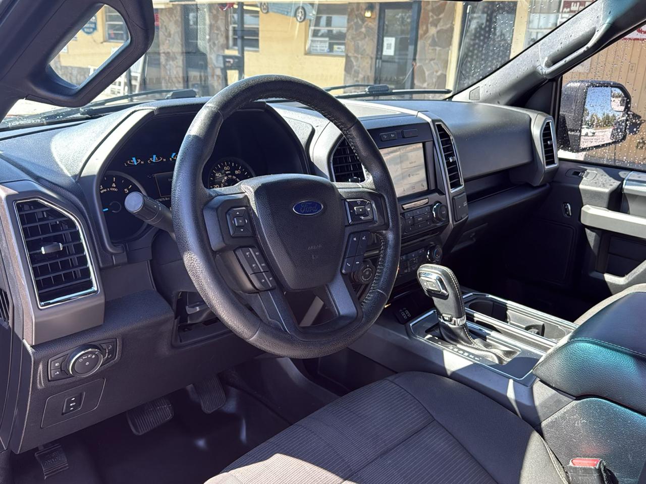Ford F-150 4WD SuperCrew 145" XLT 2016