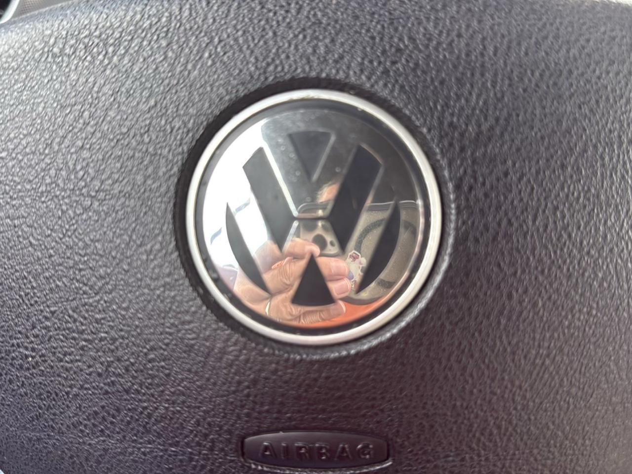 Volkswagen New Beetle Convertible 2dr Auto 2010