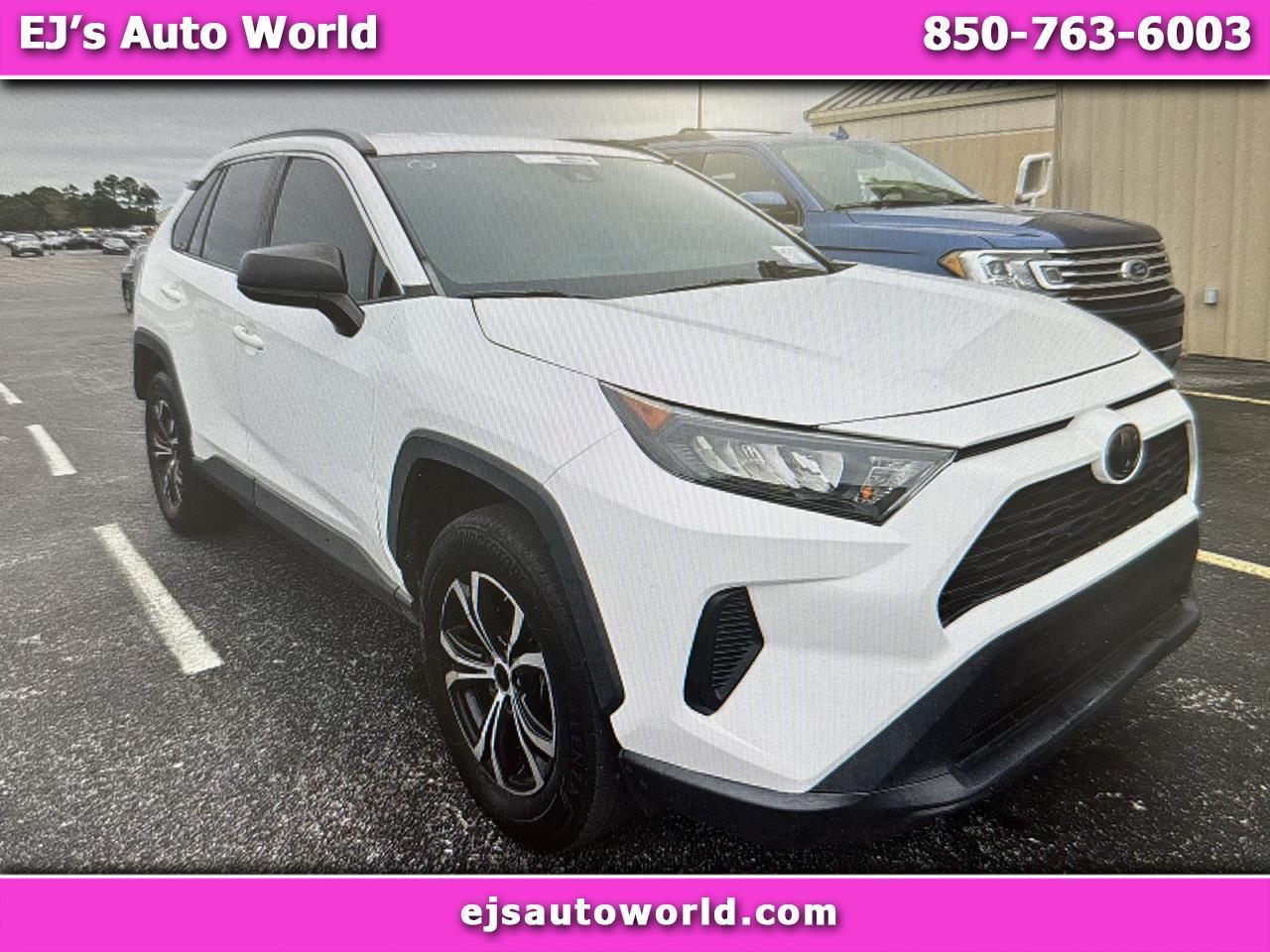 Toyota RAV4 LE FWD (Natl) 2020