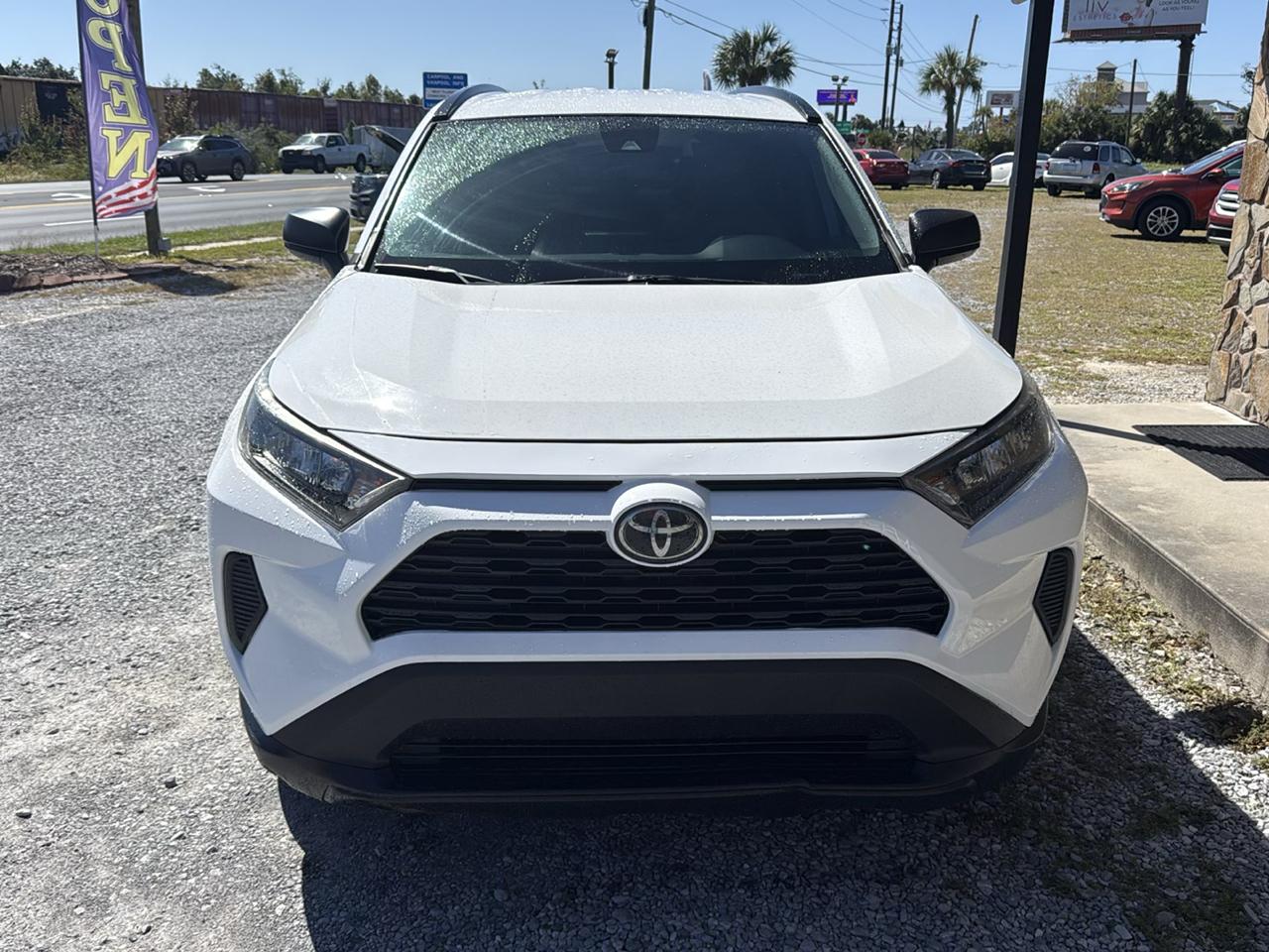Toyota RAV4 LE FWD (Natl) 2020