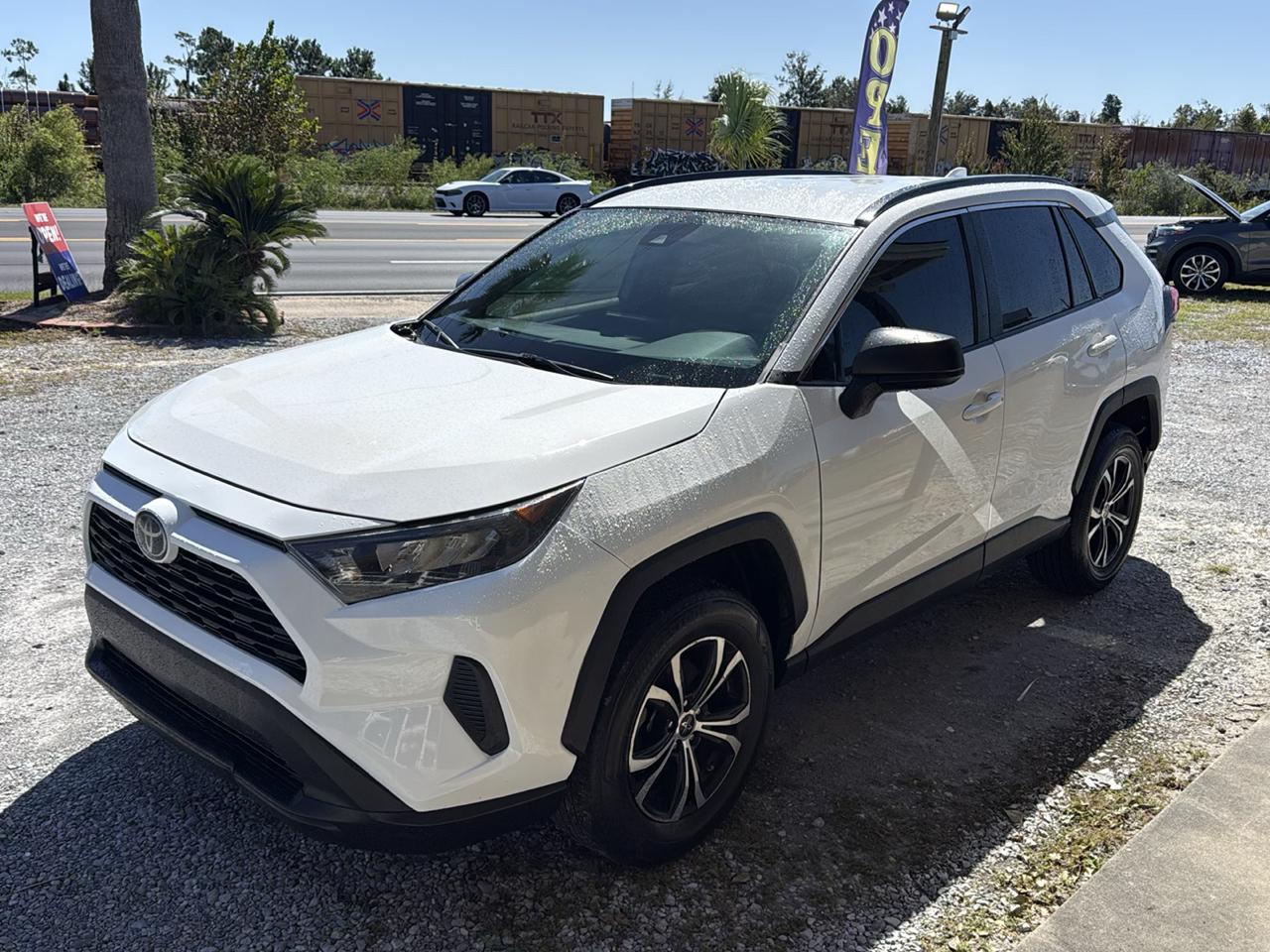 Toyota RAV4 LE FWD (Natl) 2020