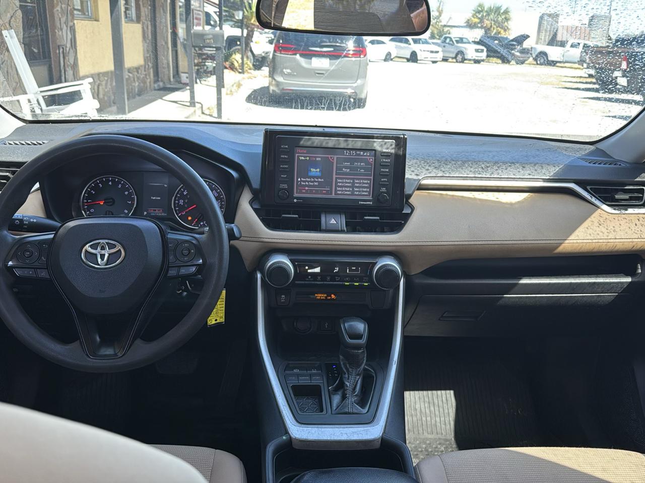 Toyota RAV4 LE FWD (Natl) 2020