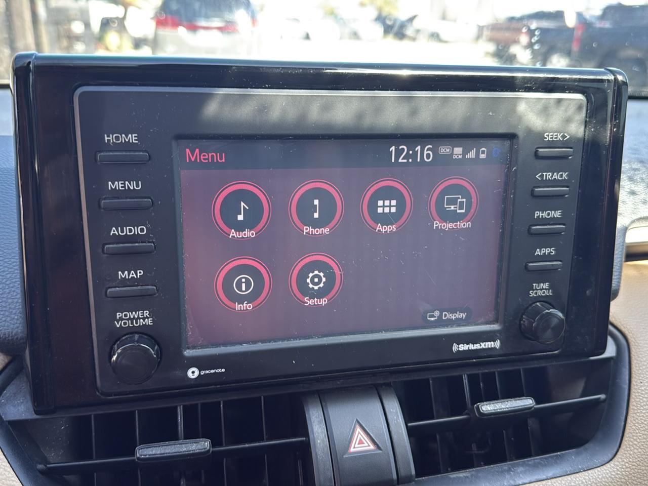 Toyota RAV4 LE FWD (Natl) 2020