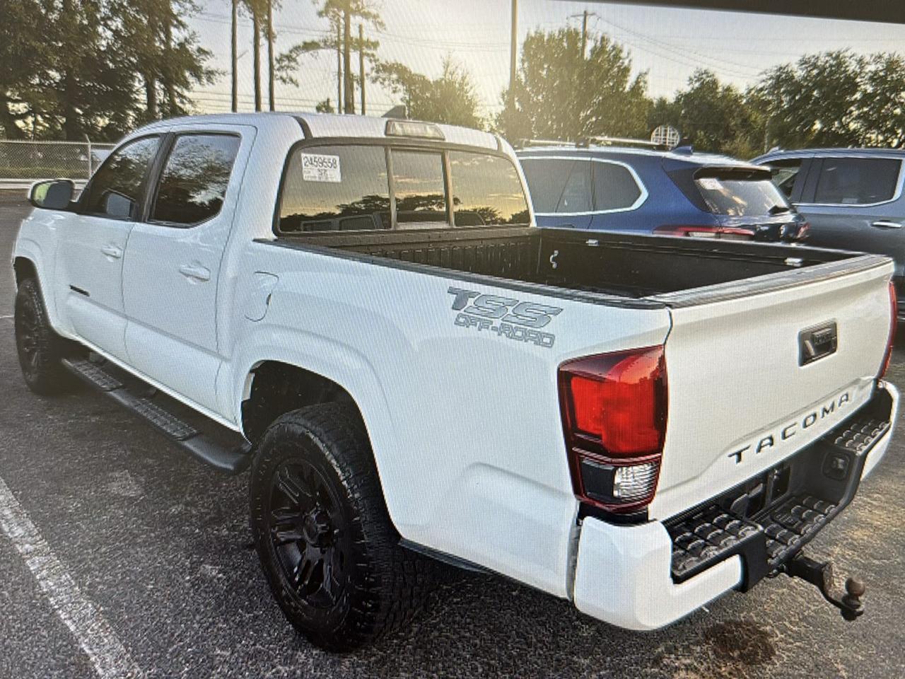 Toyota Tacoma 2WD SR Double Cab 5' Bed I4 AT (Natl) 2019