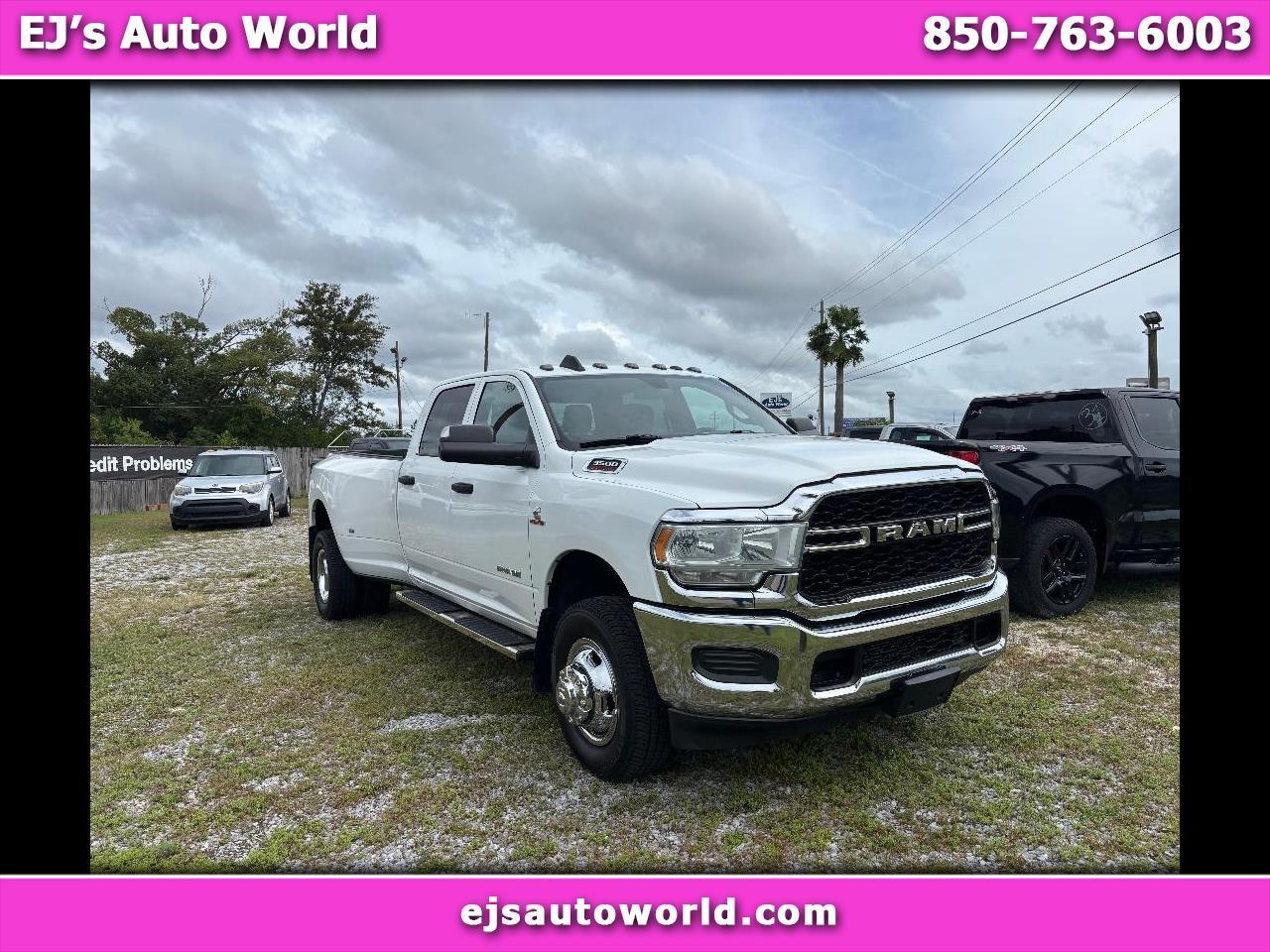RAM 3500 Tradesman 4x4 Crew Cab 8' Box 2021