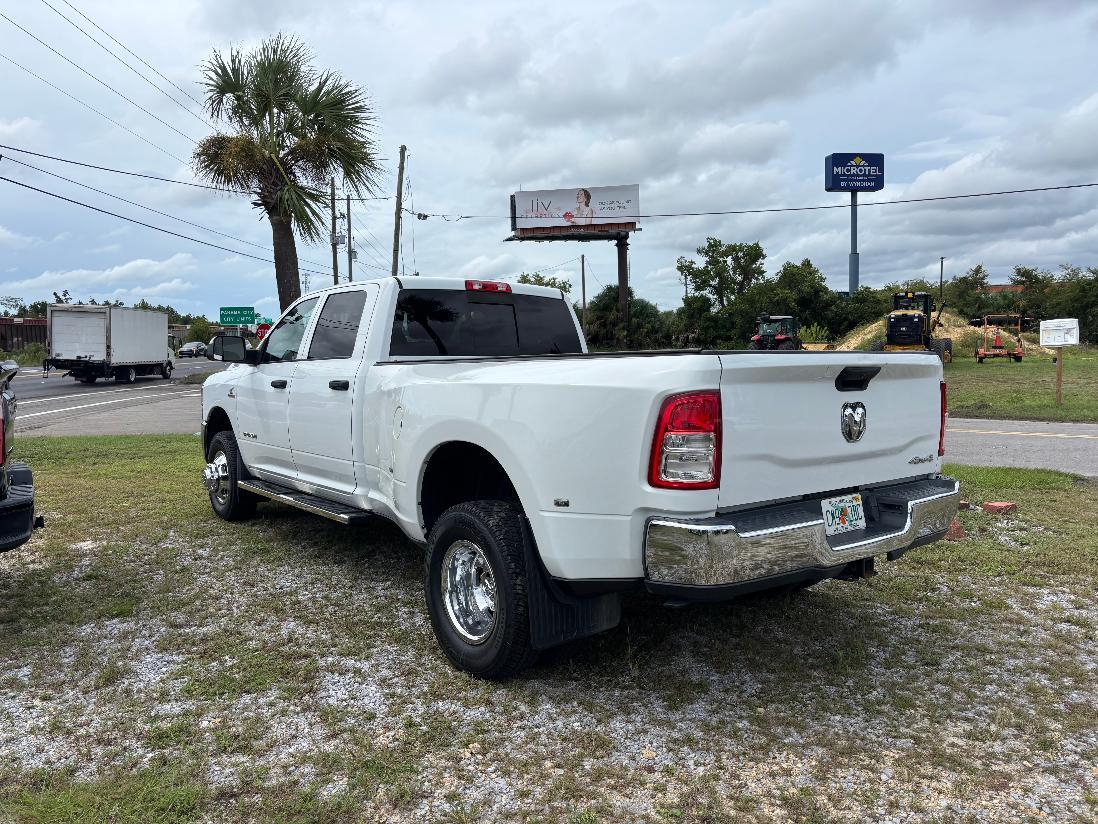RAM 3500 Tradesman 4x4 Crew Cab 8' Box 2021