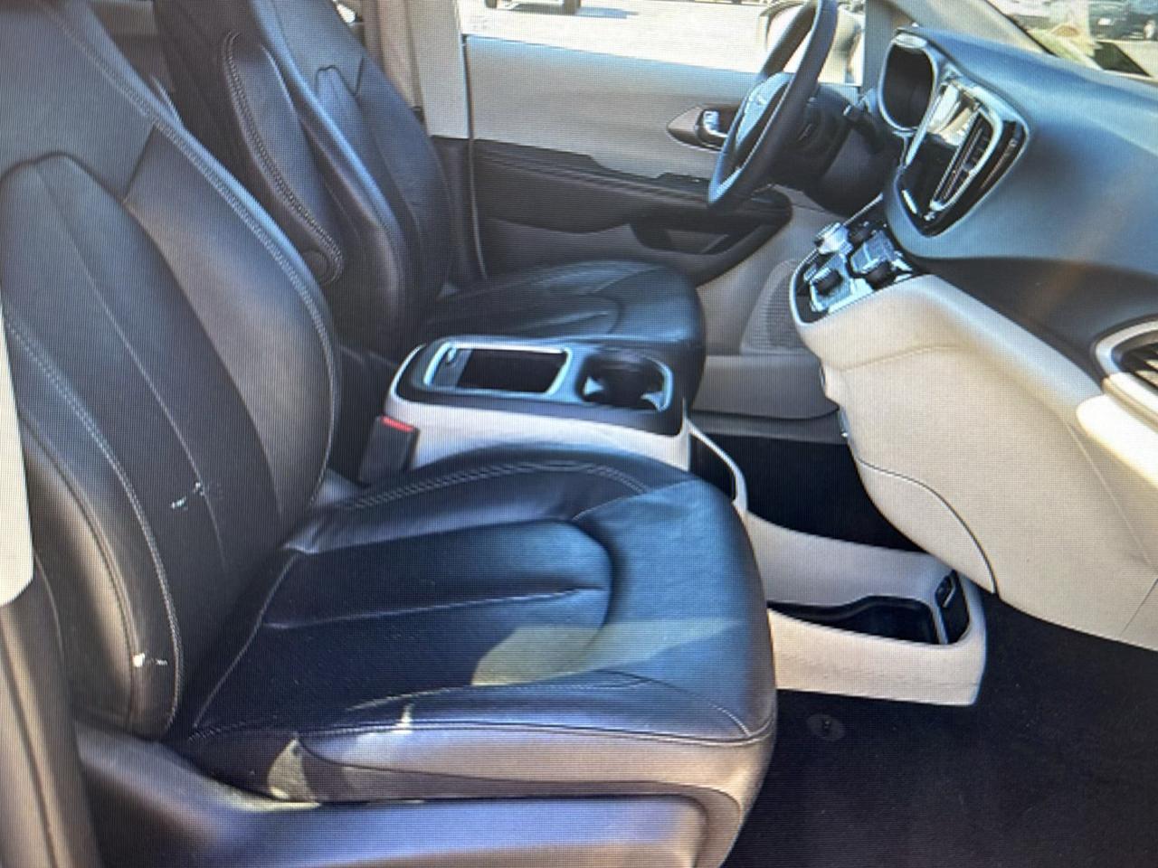 Chrysler Pacifica Touring L FWD 2022