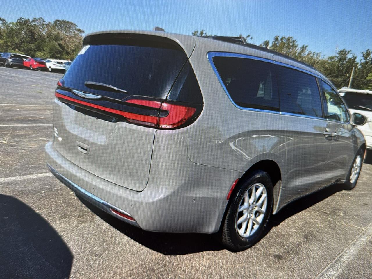 Chrysler Pacifica Touring L FWD 2022