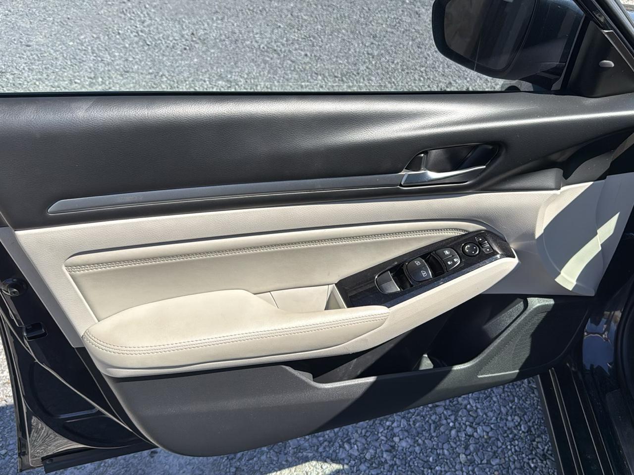 Nissan Altima 2.5 SL AWD Sedan 2022