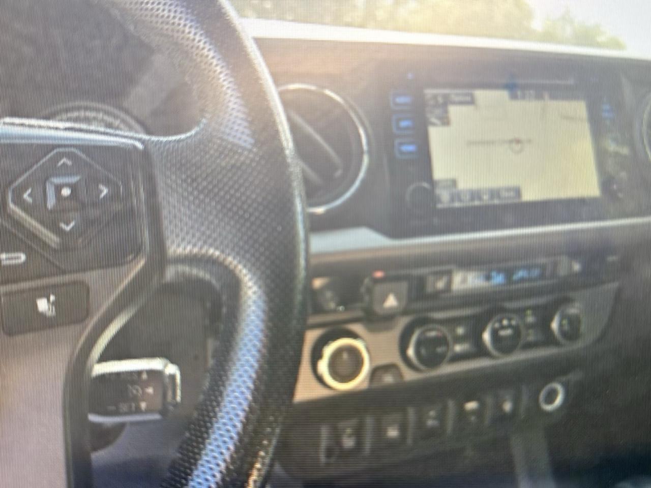Toyota Tacoma 4WD Double Cab LB V6 AT TRD Off Road (Natl) 2016