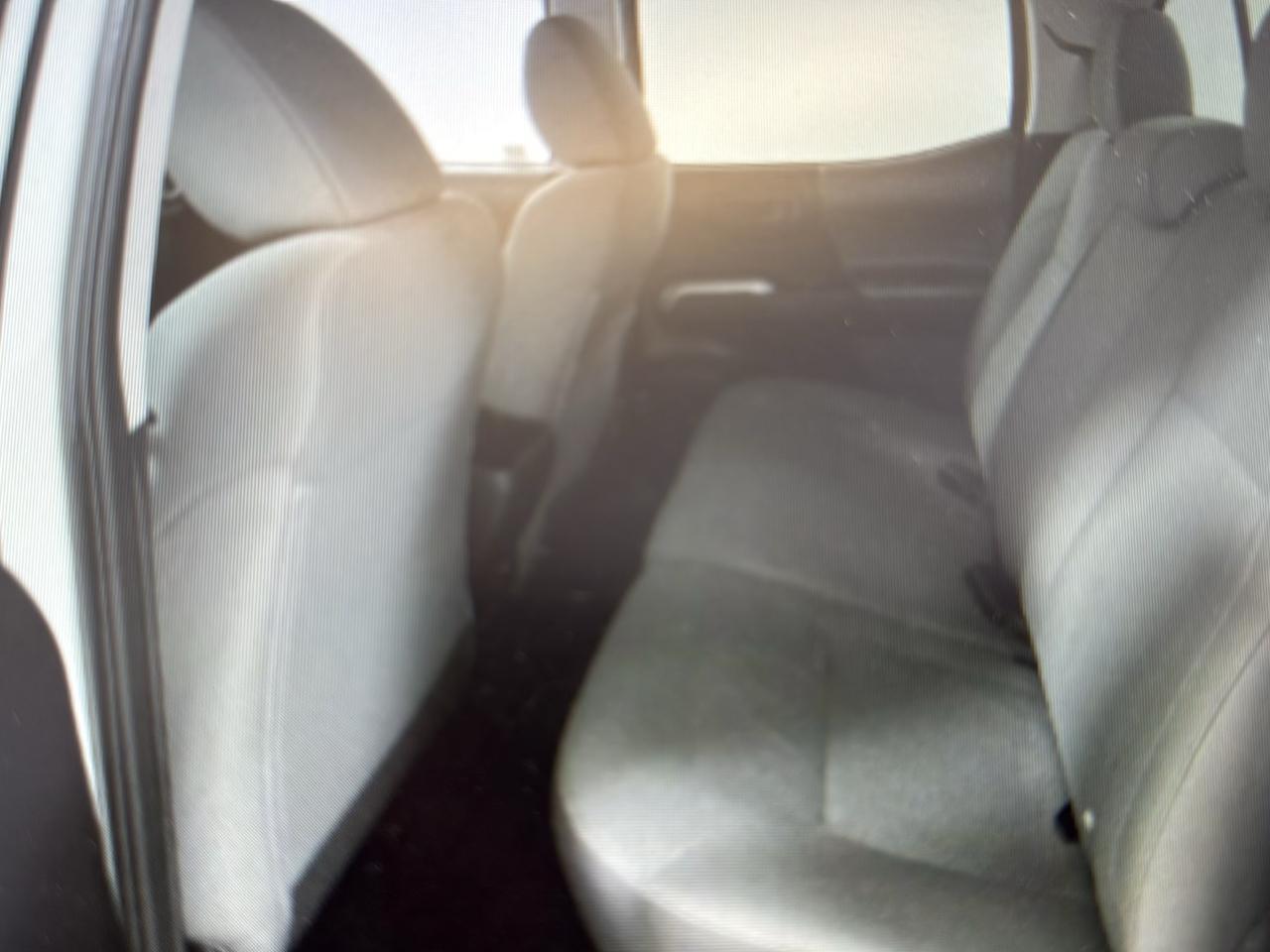 Toyota Tacoma SR5 Double Cab 5' Bed I4 4x2 AT (Natl) 2017