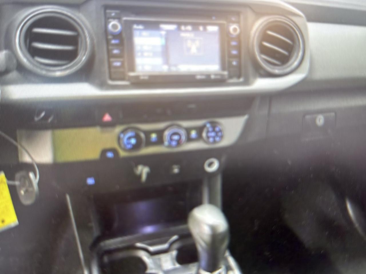 Toyota Tacoma SR5 Double Cab 5' Bed I4 4x2 AT (Natl) 2017