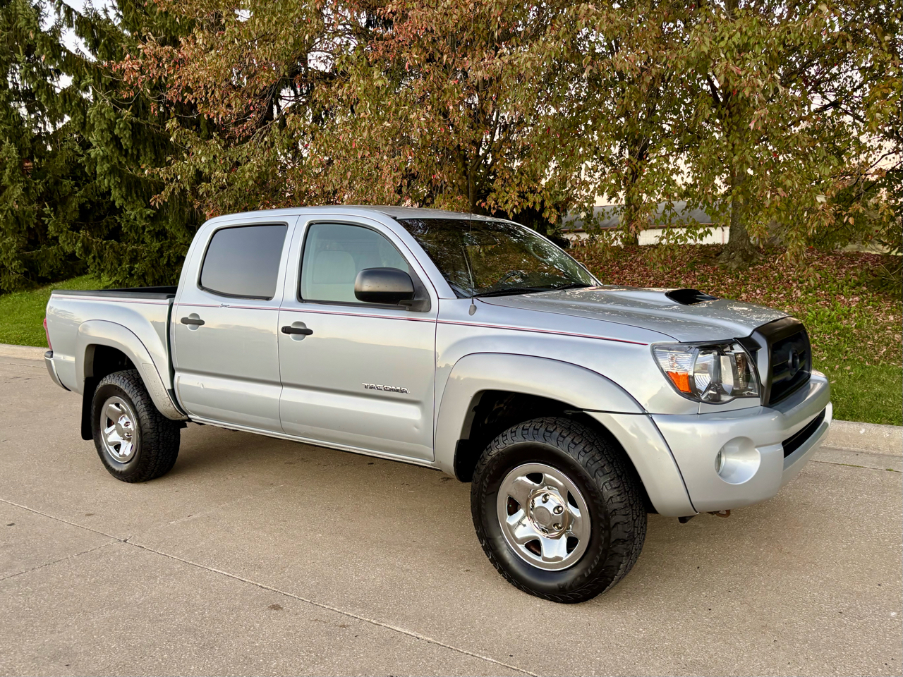 Used 2008 Toyota Tacoma PreRunner with VIN 3TMJU62N58M051622 for sale in Brunswick, OH