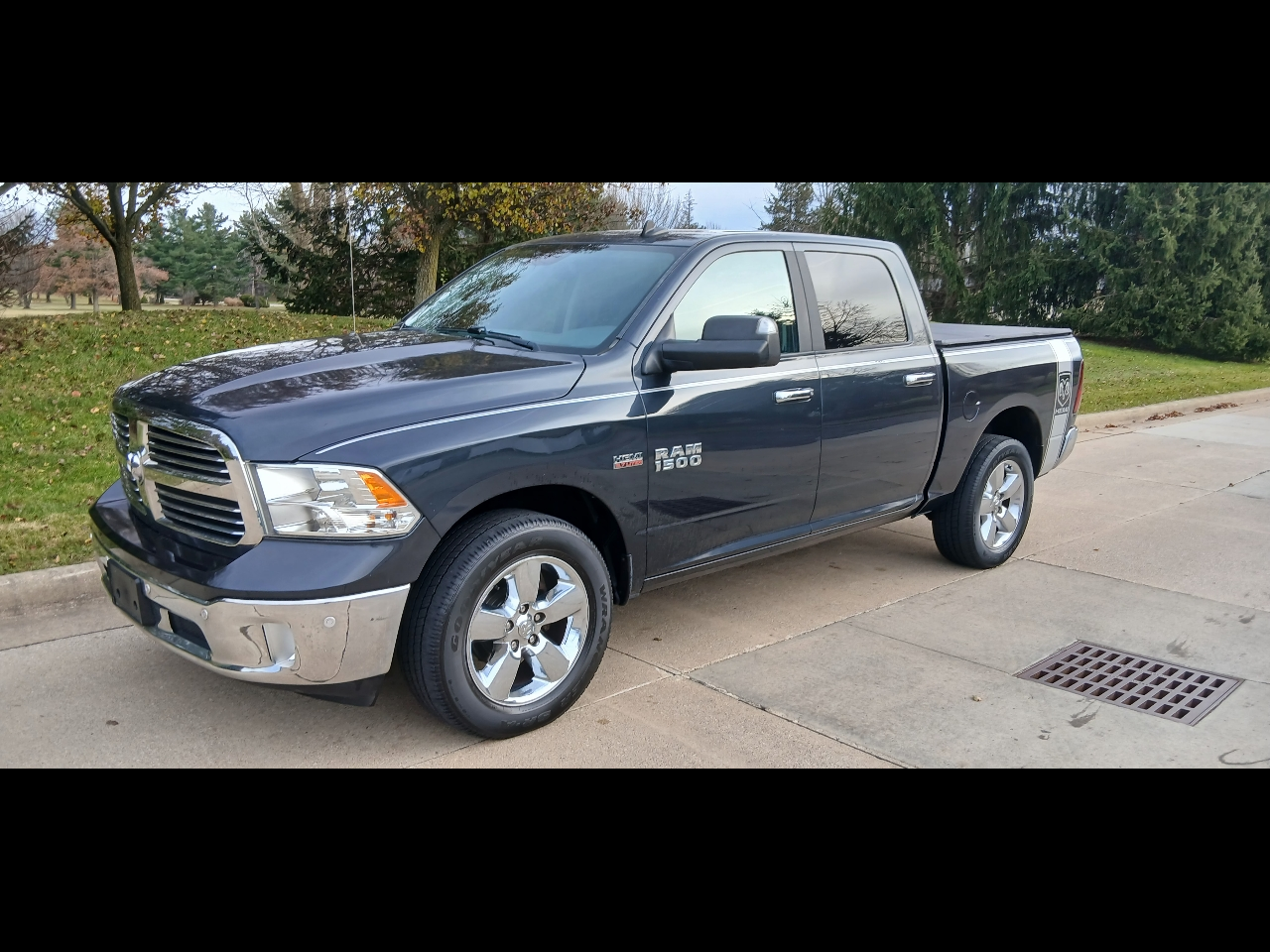 2017 RAM 1500 SLT Quad Cab 4WD