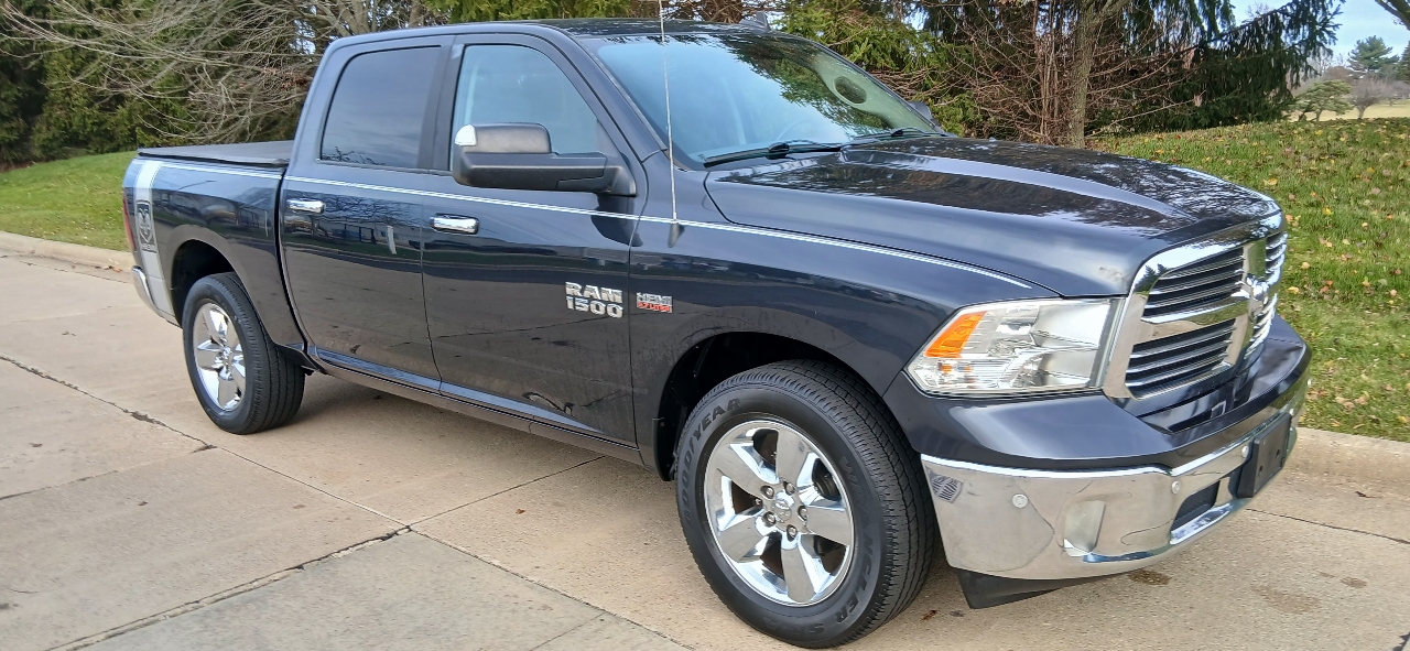 RAM 1500 SLT Quad Cab 4WD 2017
