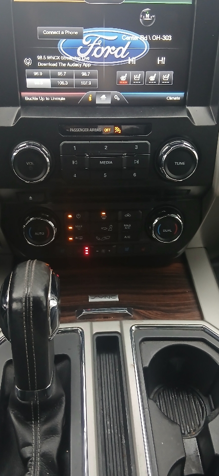 Ford F-150 2WD SuperCrew 139" Lariat 2014