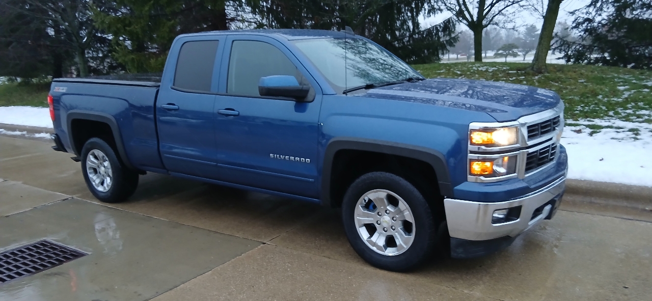 Chevrolet Silverado 1500 Crew Cab Crew Cab 143.5" WB 4WD Z71 2015