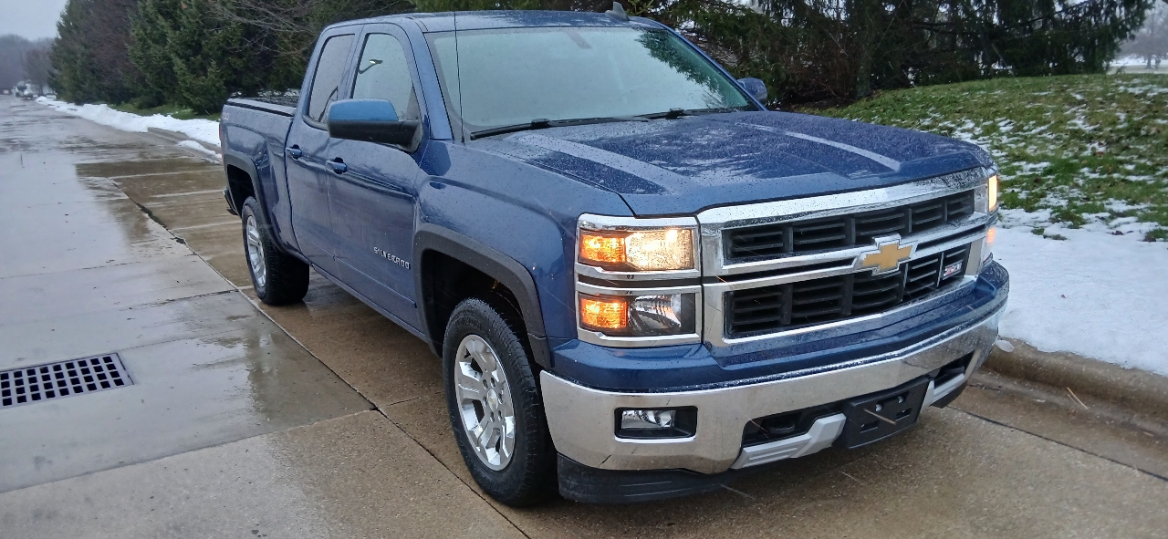 Chevrolet Silverado 1500 Crew Cab Crew Cab 143.5" WB 4WD Z71 2015