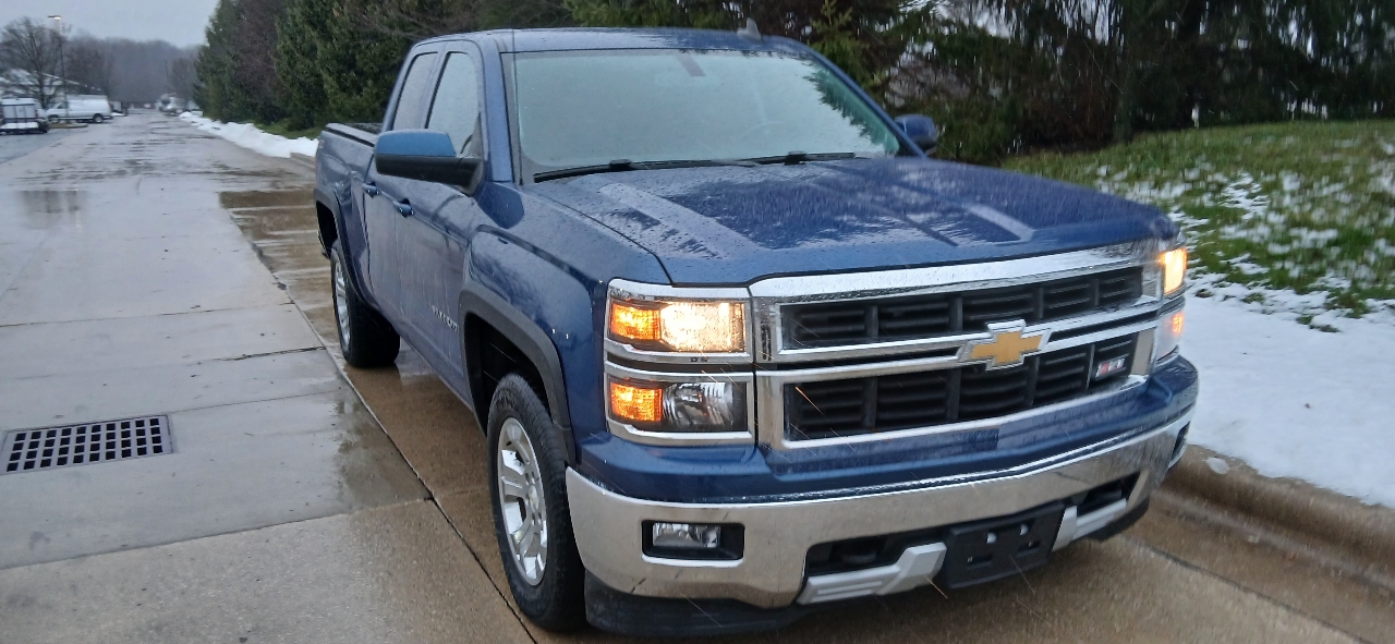 Chevrolet Silverado 1500 Crew Cab Crew Cab 143.5" WB 4WD Z71 2015