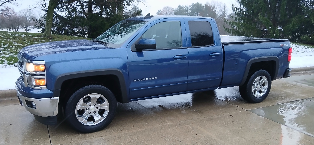 Chevrolet Silverado 1500 Crew Cab Crew Cab 143.5" WB 4WD Z71 2015