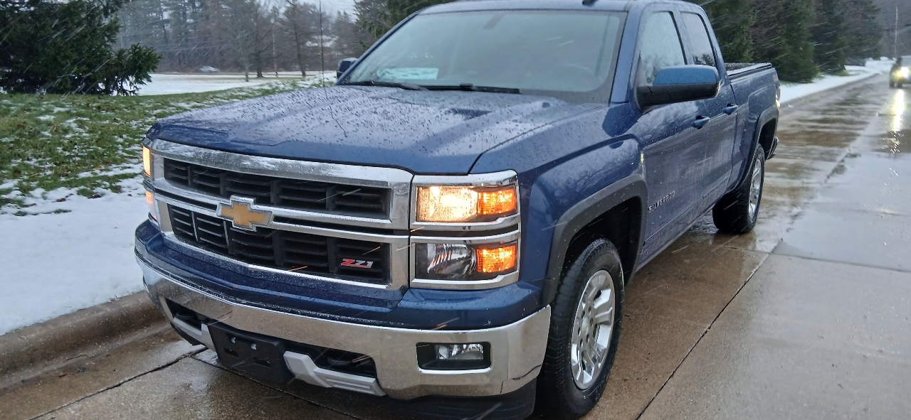 Chevrolet Silverado 1500 Crew Cab Crew Cab 143.5" WB 4WD Z71 2015