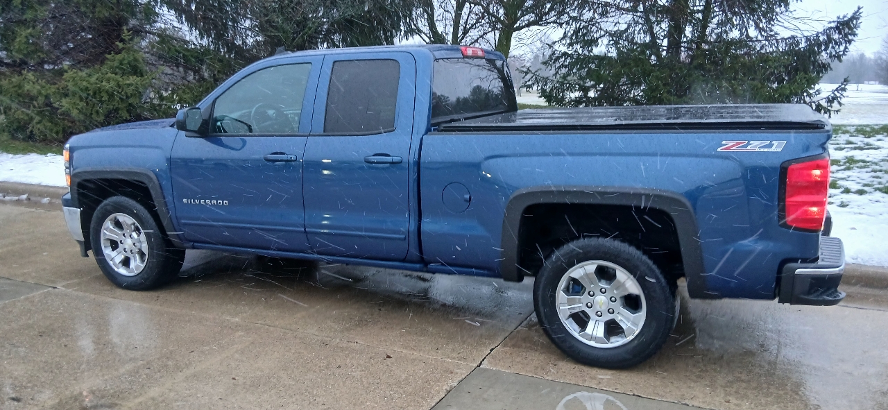 Chevrolet Silverado 1500 Crew Cab Crew Cab 143.5" WB 4WD Z71 2015