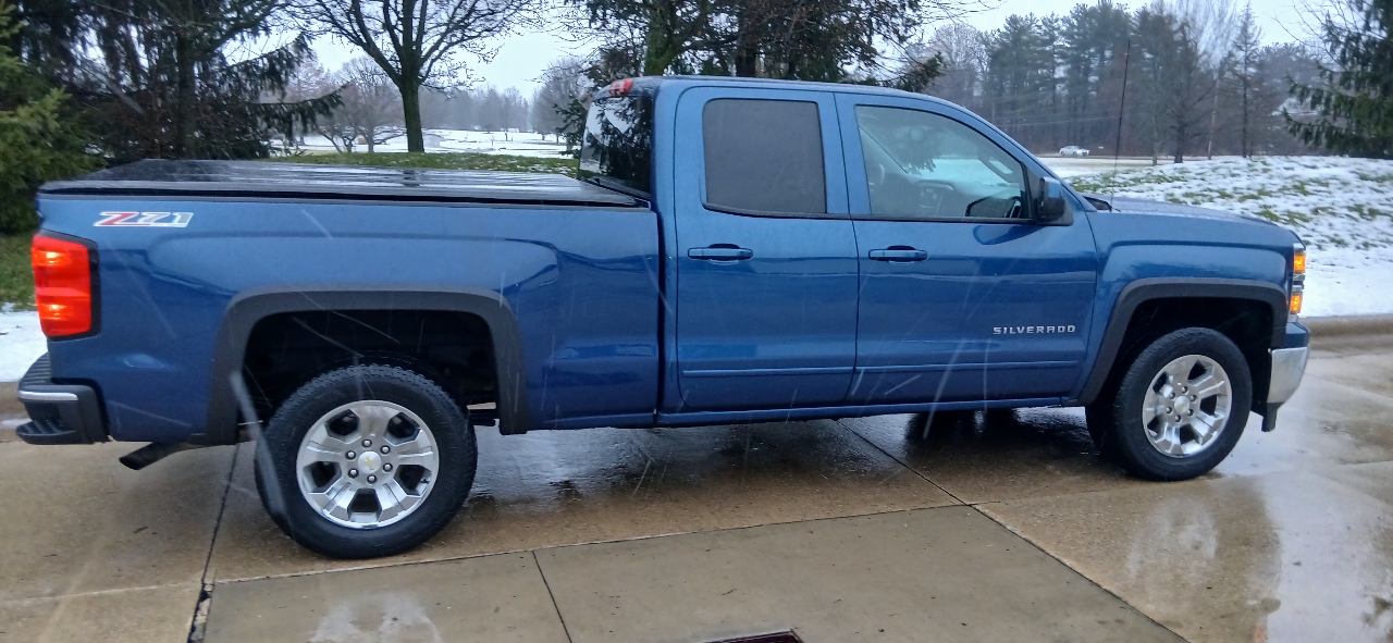 Chevrolet Silverado 1500 Crew Cab Crew Cab 143.5" WB 4WD Z71 2015