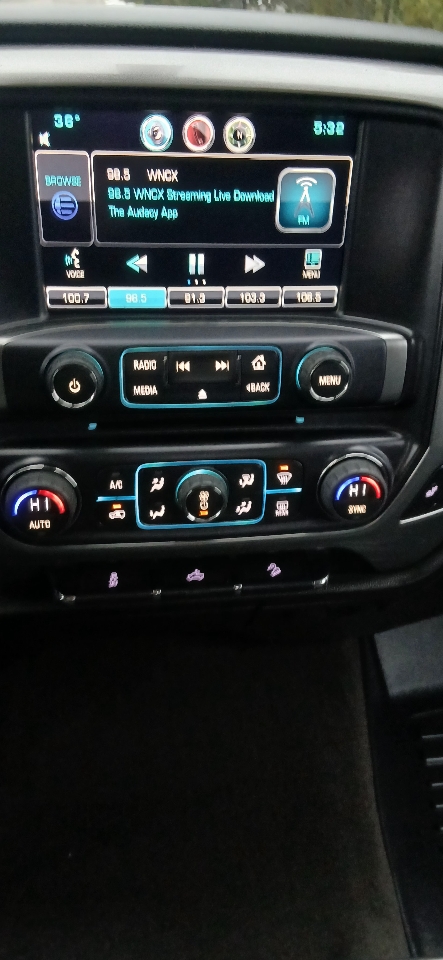 Chevrolet Silverado 1500 Crew Cab Crew Cab 143.5" WB 4WD Z71 2015