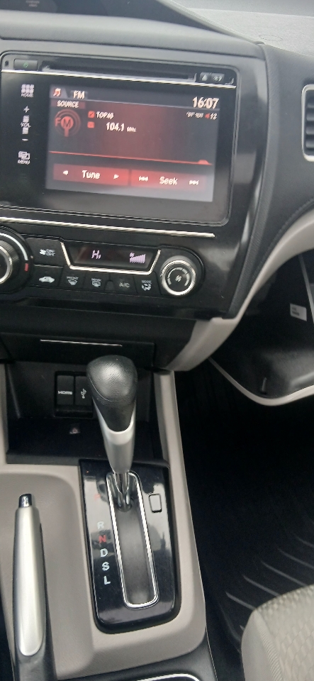 Honda Civic EX Sedan 5-Speed AT 2014