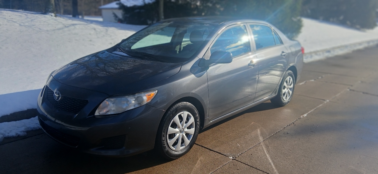 Toyota Corolla 4dr Sdn LE Manual (Natl) 2009