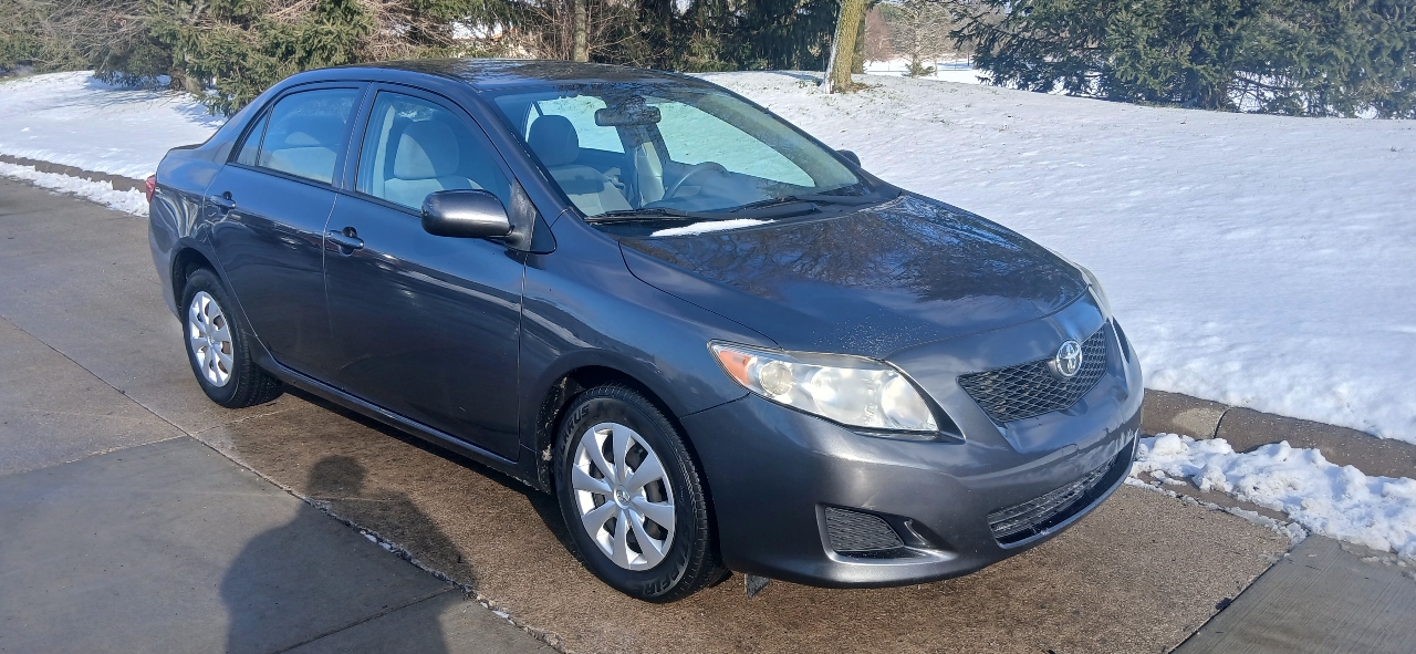 Toyota Corolla 4dr Sdn LE Manual (Natl) 2009