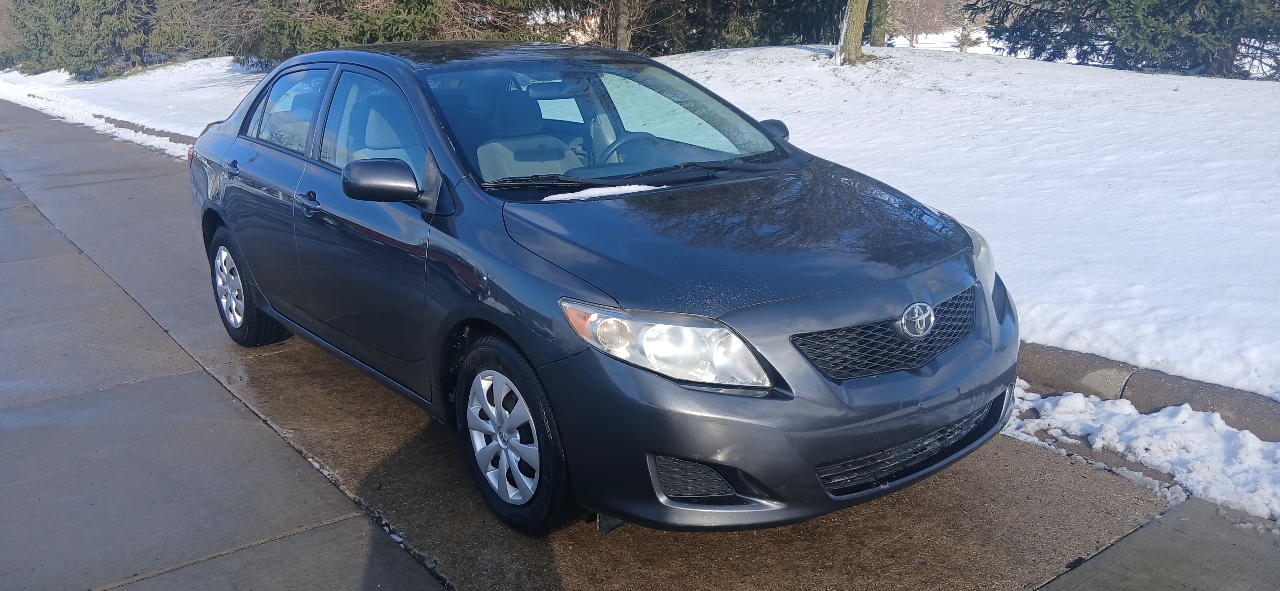 Toyota Corolla 4dr Sdn LE Manual (Natl) 2009