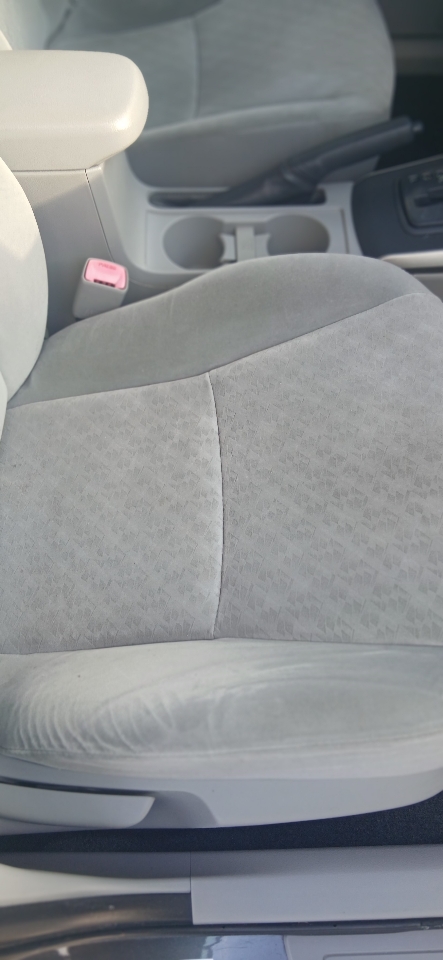 Toyota Corolla 4dr Sdn LE Manual (Natl) 2009