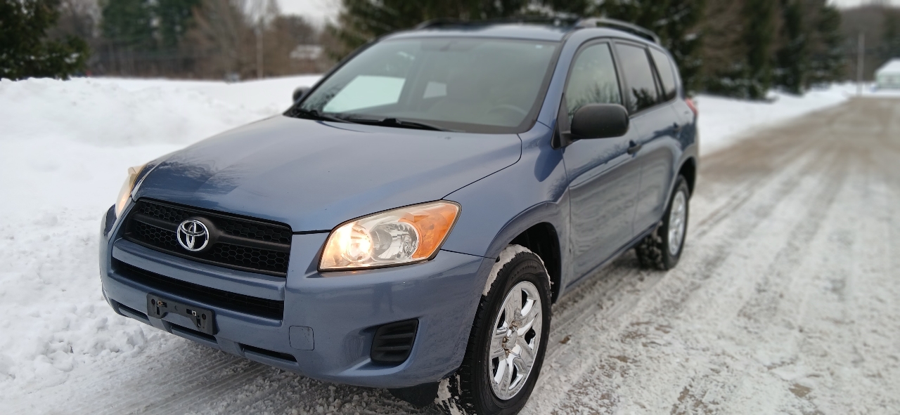 Toyota RAV4 4dr Sport 4-cyl 4WD (Natl) 2010